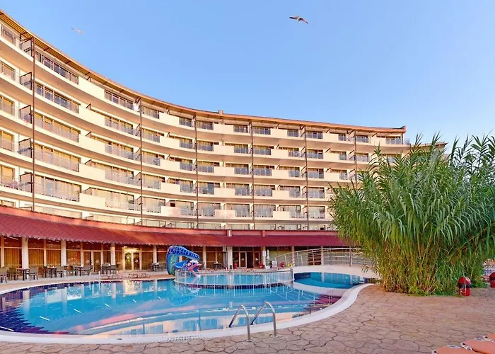 فندق берлин грийн парк - детски и младежки център 4*